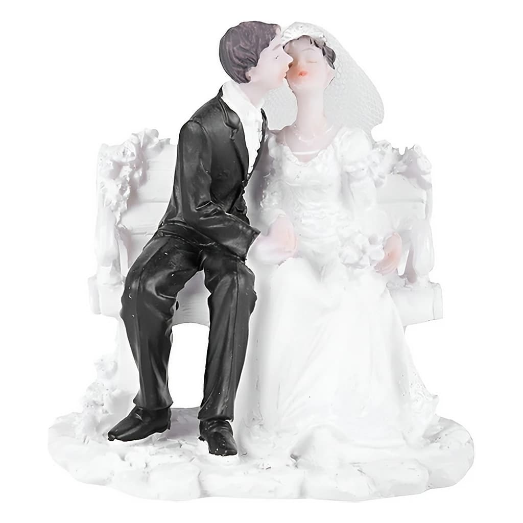 Fig. Newly-Weds on a Bench 11 cm